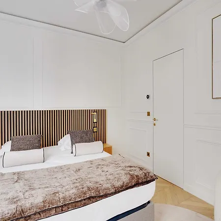 Appartamento Elegant A C 2br 6p 17th Monceau *